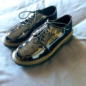 Oxford black booties with laces